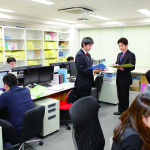調査チームなどの後方支援部隊